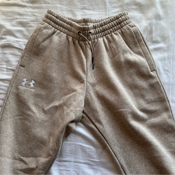 NWOT Under Armour Joggers Essential Fleece Joggers - Picture 2 of 5